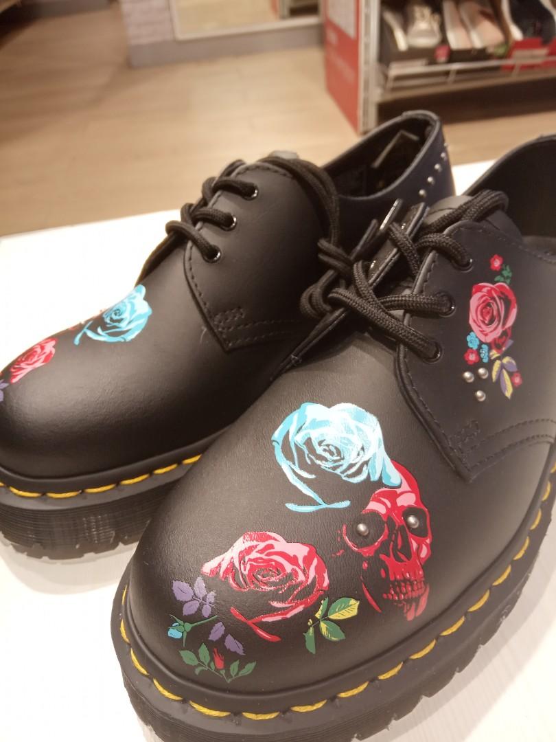 Dr Martens 1461 Bex Rose, Fesyen Wanita, Sepatu di Carousell