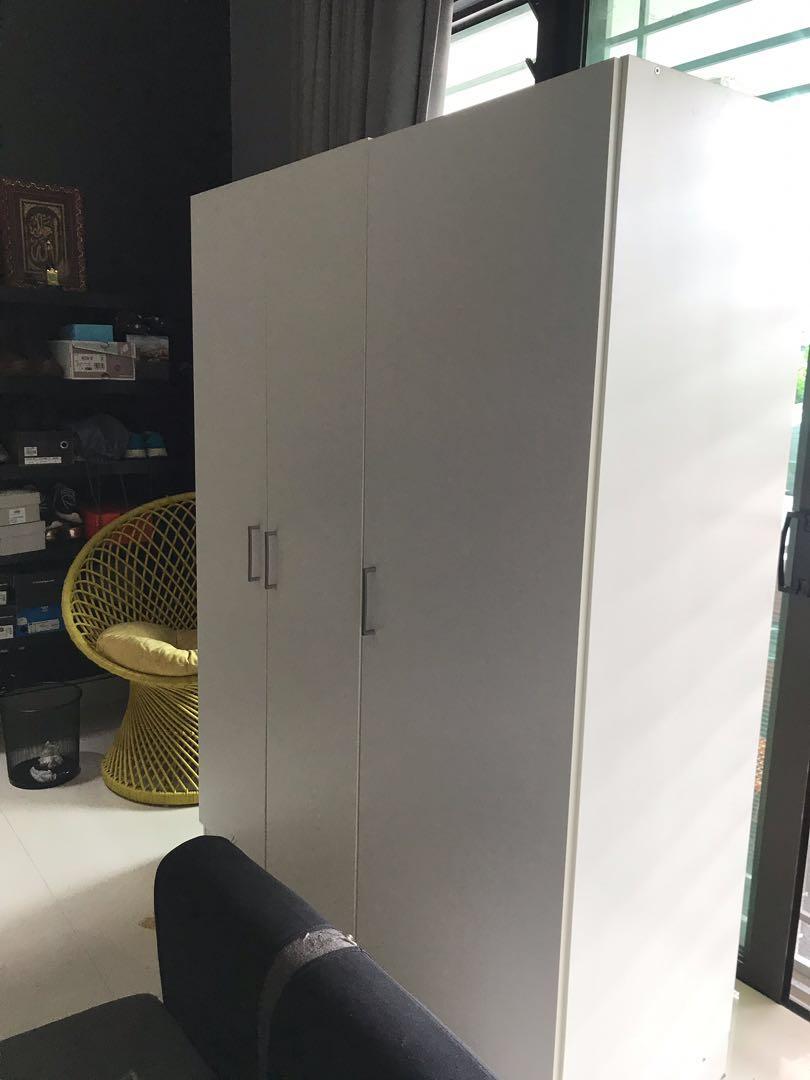 Ikea Dombas Wardrobe White 140x181 Cm Home Furniture