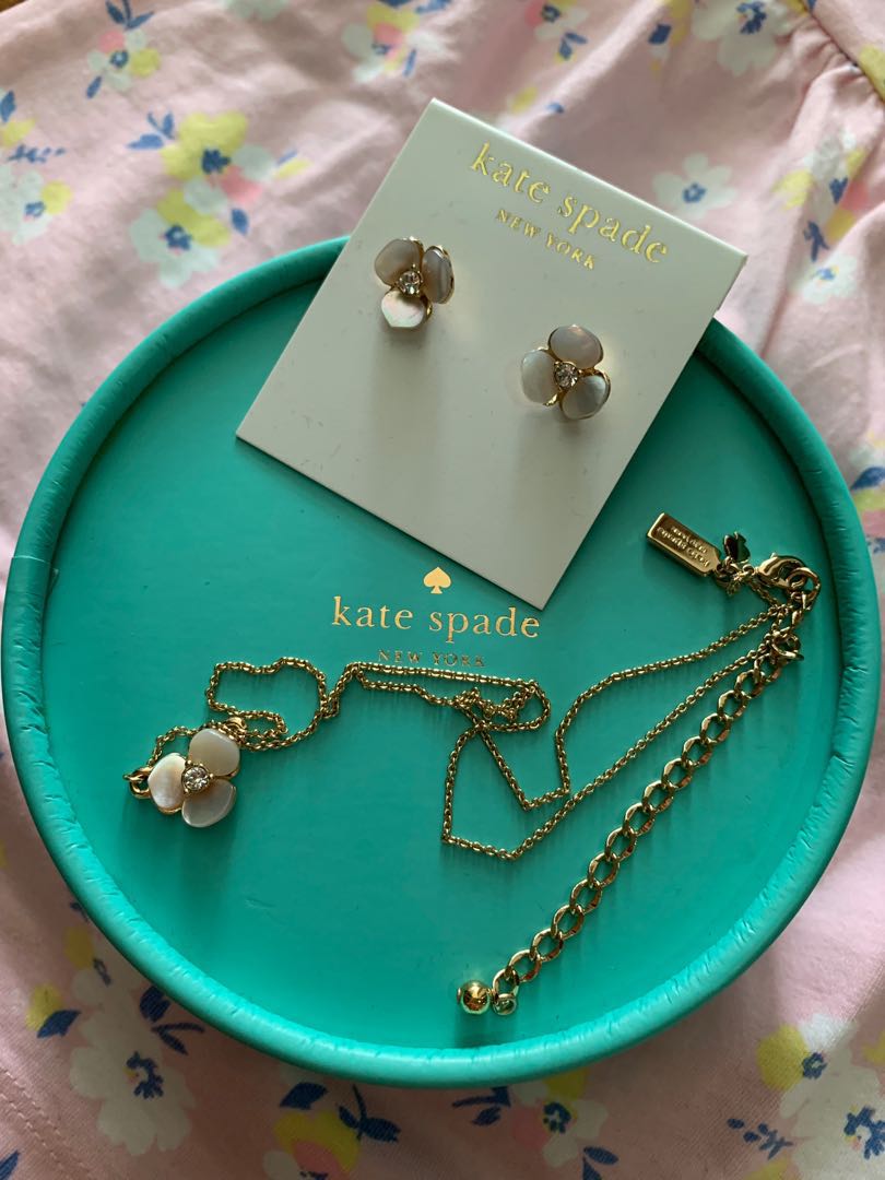 Kate Spade flower pendant necklace 