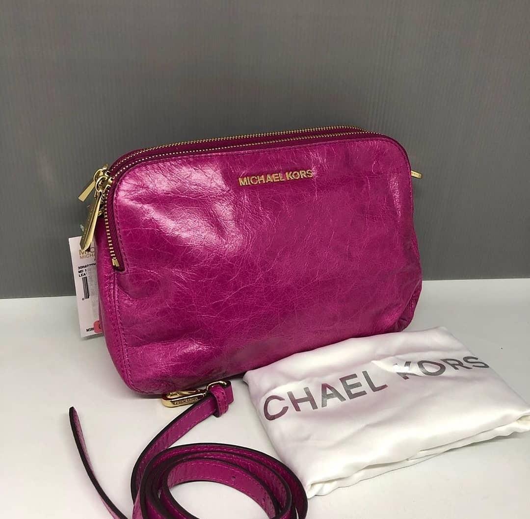 Michael Kors Alexis Medium Messenger 24 18 8 Fucshia