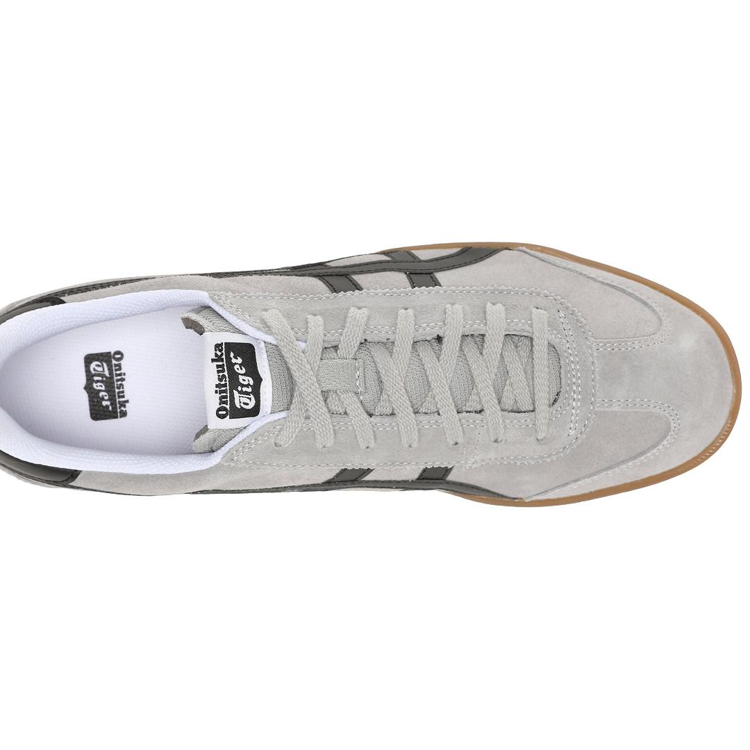 Onitsuka Tiger Tokuten Classic Soccer Shoe Us 7 5 Men Men S Fashion Footwear Sneakers On Carousell