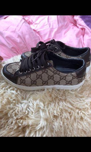 Gucci sneakers.85% new.no damage100% real size 35 can fit 36