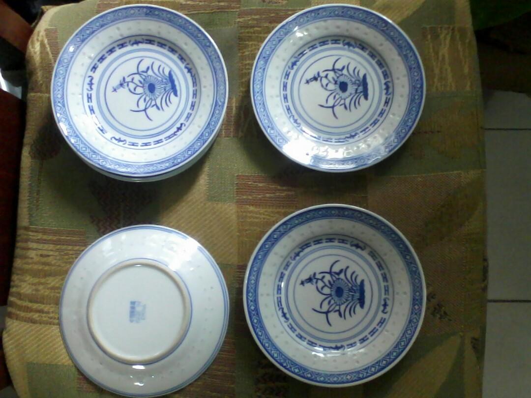 Chinese blue plate (Category: Dinnerware & Cutlery) located in Manila. Submitted by seesalt (Listing ID 253712364, Image 1). Description: For sale bnew 9" chinese blue plate not japan surplus.