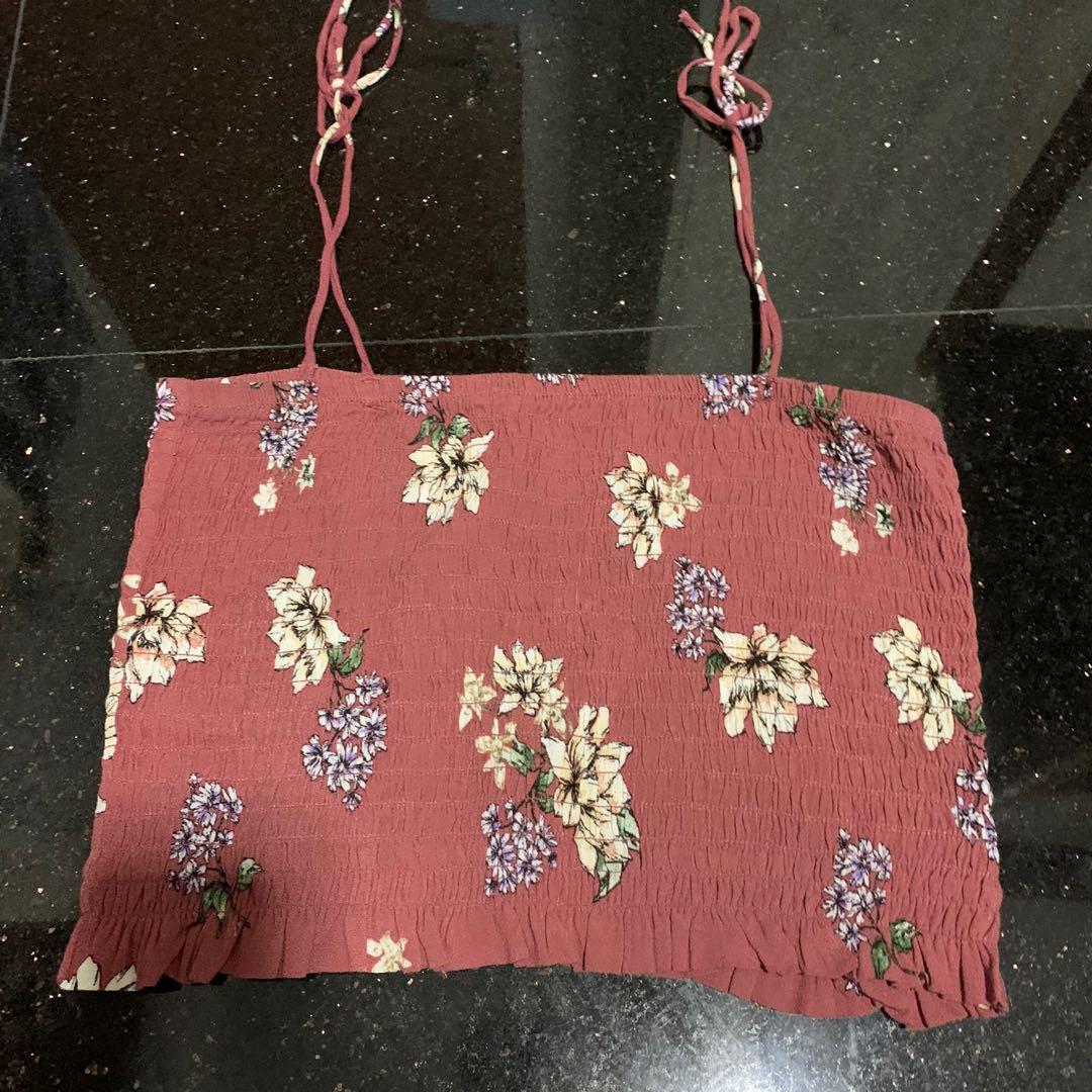 Lottie Moss Red Floral Scrunched Self Tie Tank Top Women S Fashion Clothes Tops On Carousell She recently made her modeling debut at the age. carousell