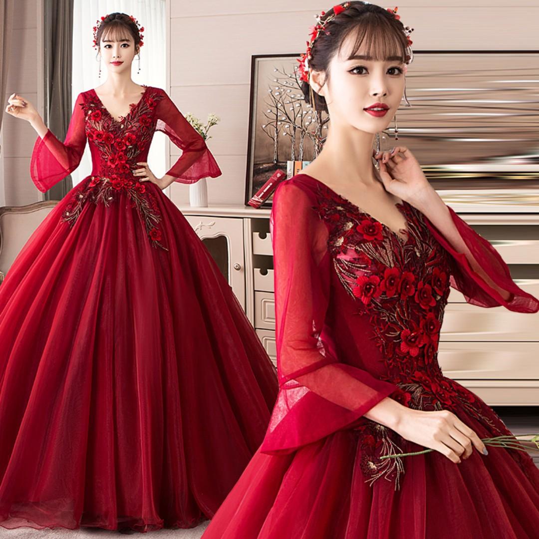 Red wedding gowns outlet with sleeves