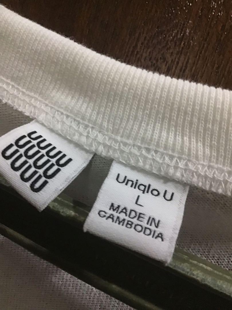 Uniqlo White shirt (Category: Tshirts & Polo Shirts ) located in Manila. Submitted by moelihua (Listing ID 253720273, Image 2). Description: •worn only once •wrong size •shipping via grab, buyer should handle the shipping fee.