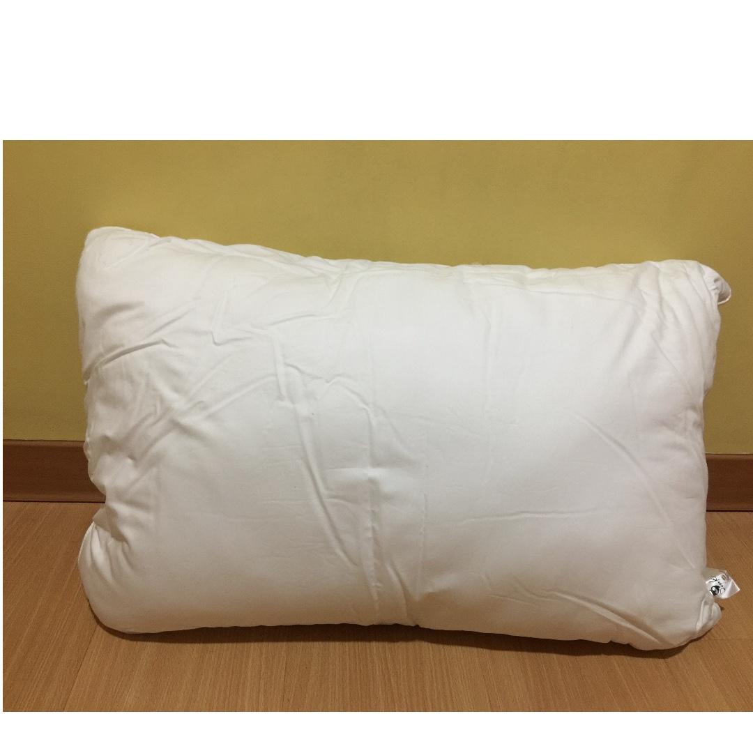 Uratex Wink Duple Pillow, Furniture & Home Living, Furniture, Bed