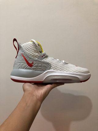 💯 AUTHENTIC NIKE ZOOM RIZE