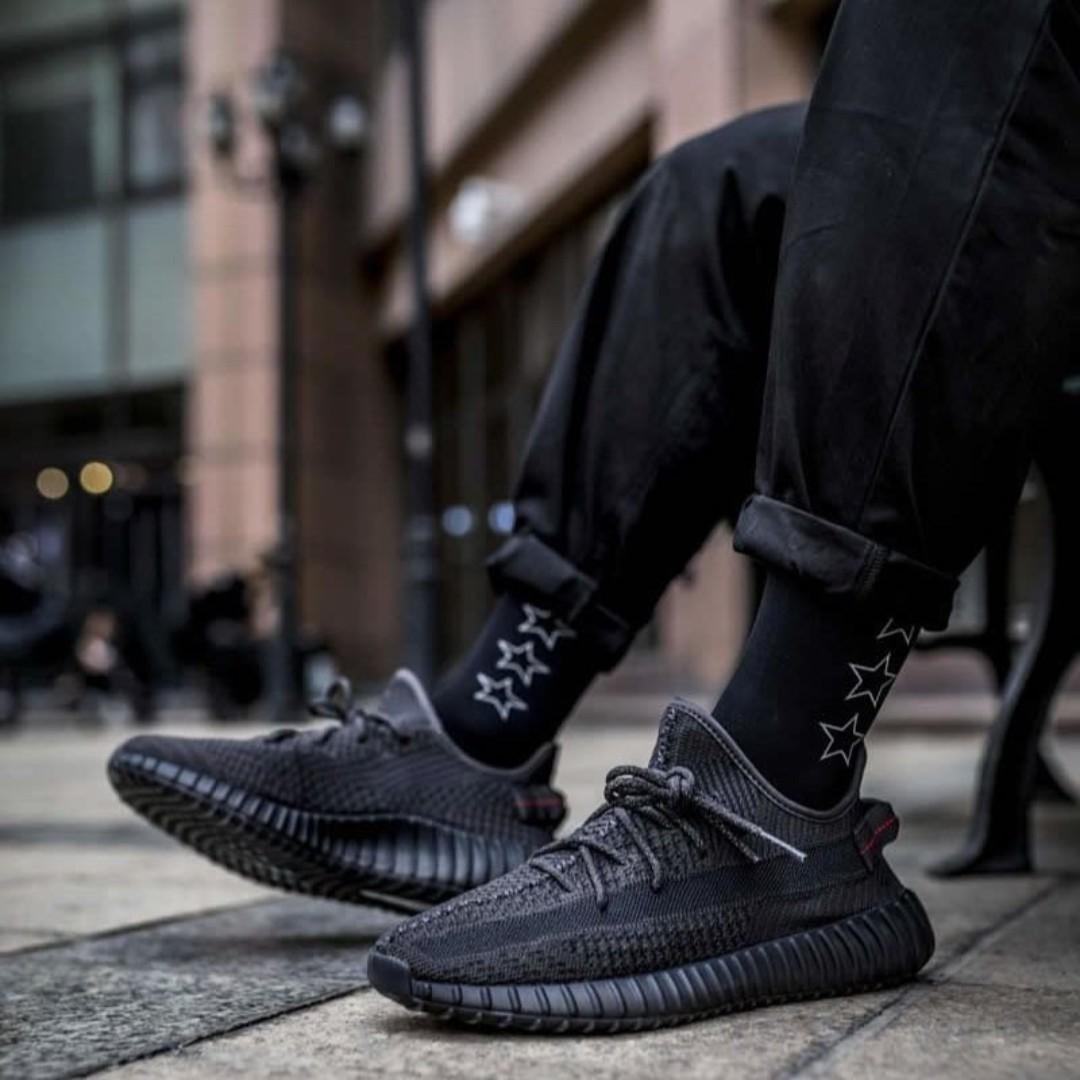 全新真品Adidas Yeezy Boost 350 V2 FU9006 黑魂鞋帶反光, 名牌精品