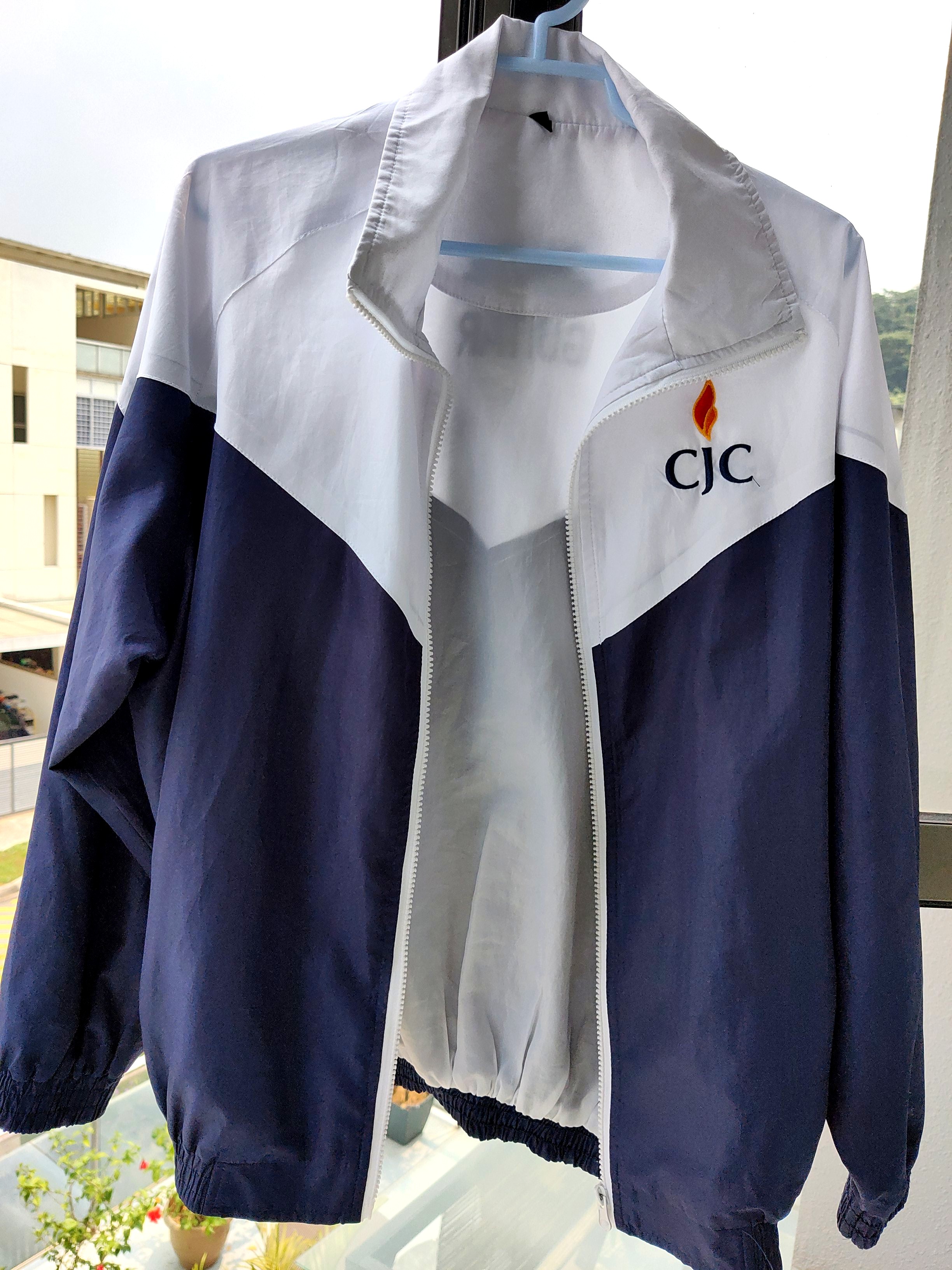 nike college windbreakers