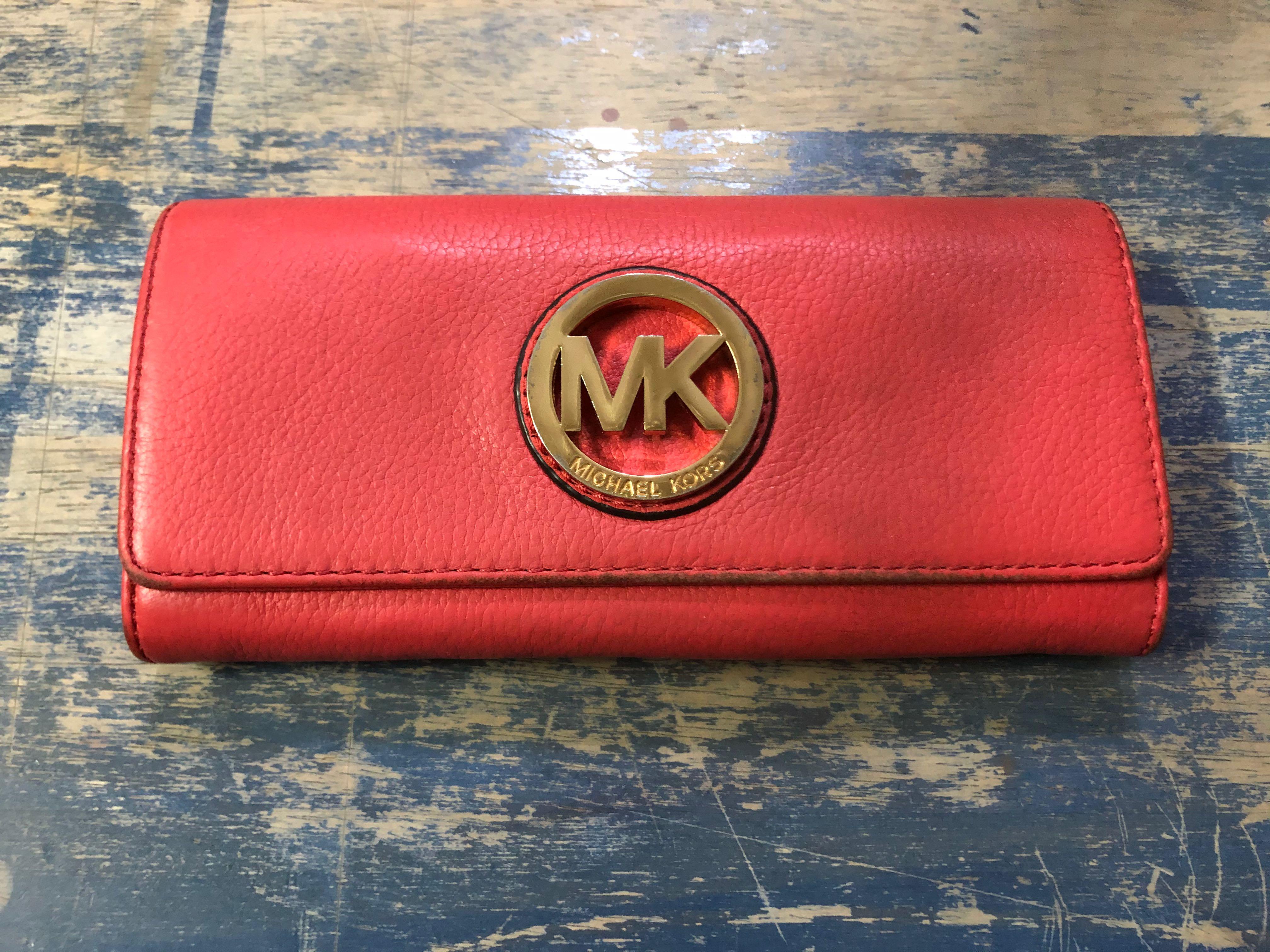 michael kors coral wallet