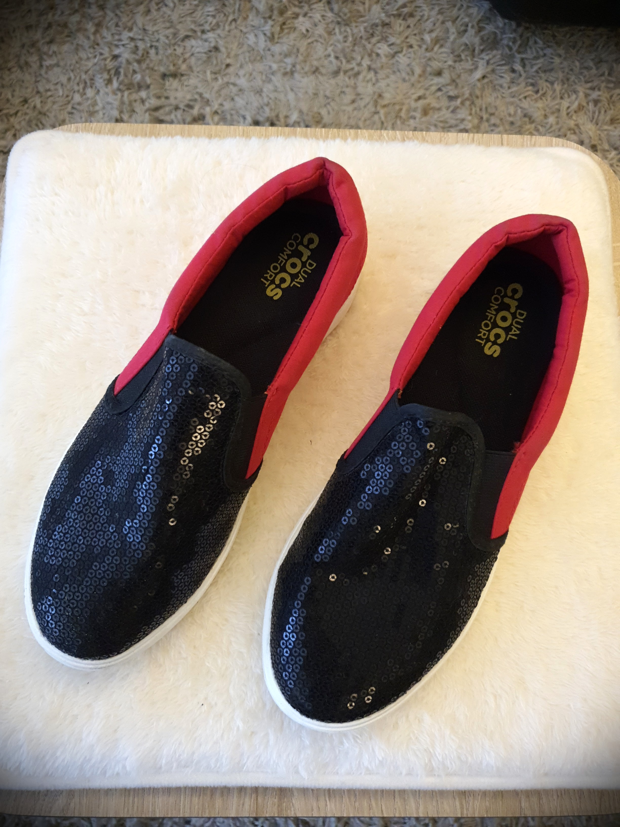 crocs dual comfort