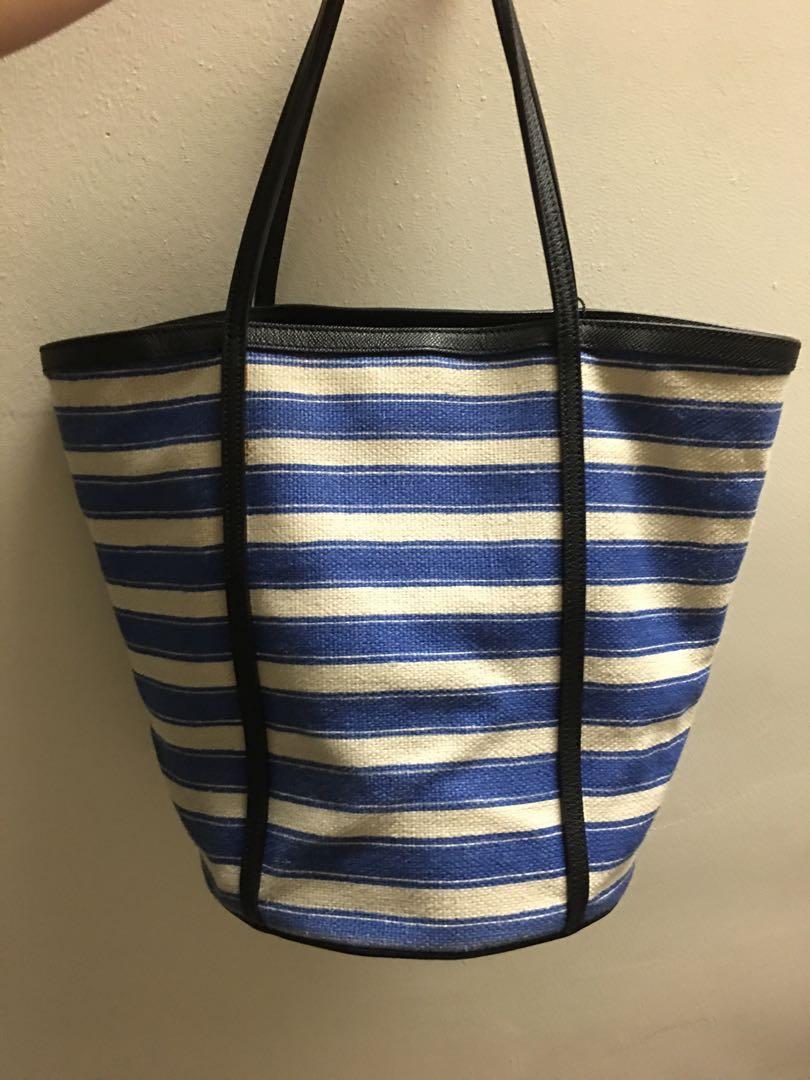 D G bucket bag Women s Fashion Bags Wallets Cross body Bags