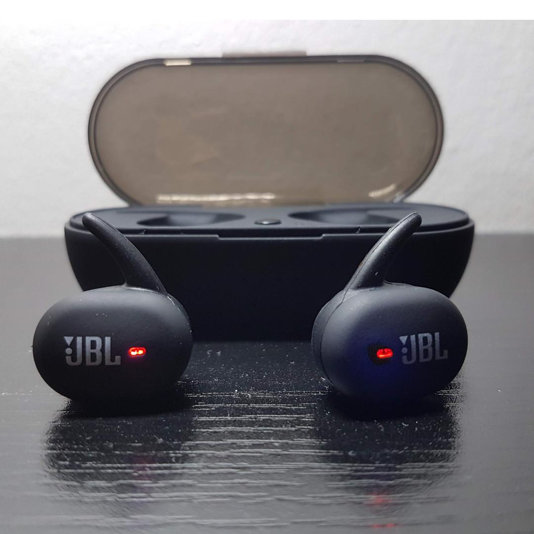 Jbl tws4 black hot sale