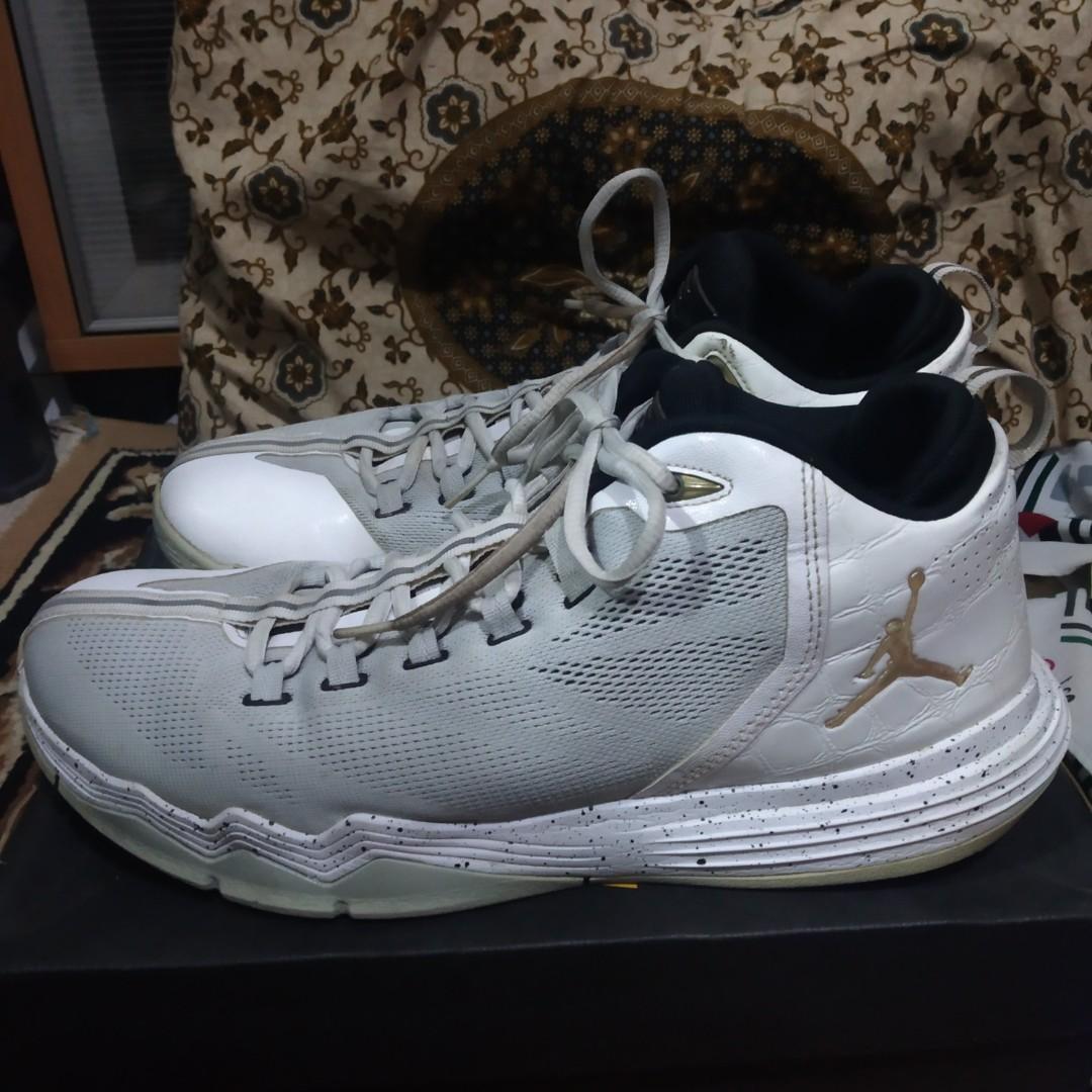 sepatu basket original