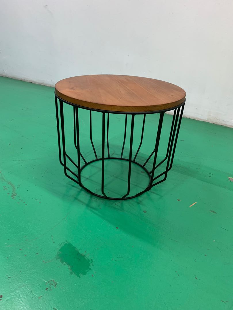 Modern Round coffee table, Furniture & Home Living, Furniture, Tables