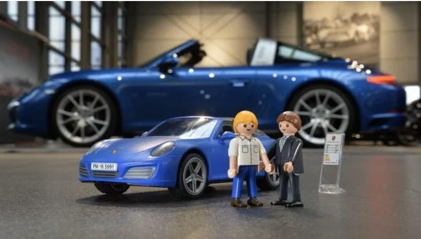 playmobil 5991 porsche 911 targa 4s with lights and showroom