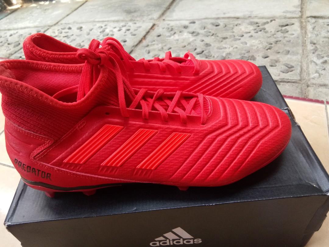 sepatu bola predator adidas