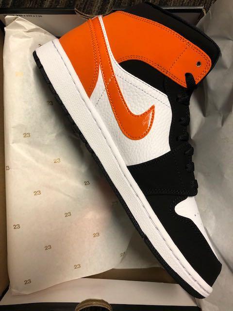 Air jordan 1 mid shattered hotsell