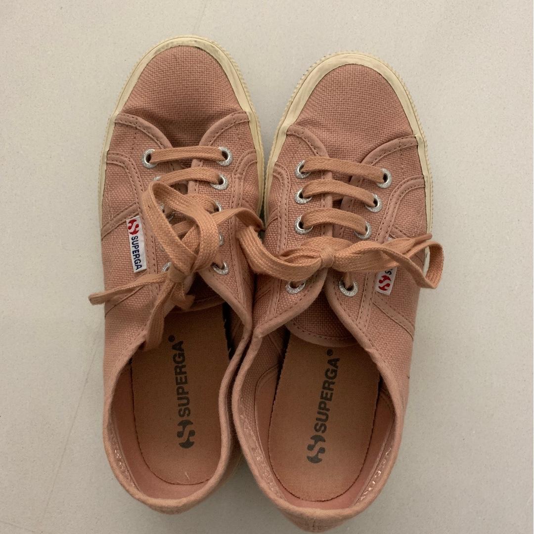 dusty rose tennis shoes