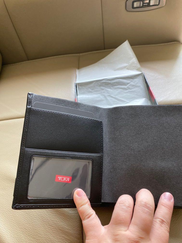 Tumi passport holder new Men s Fashion Watches Accessories