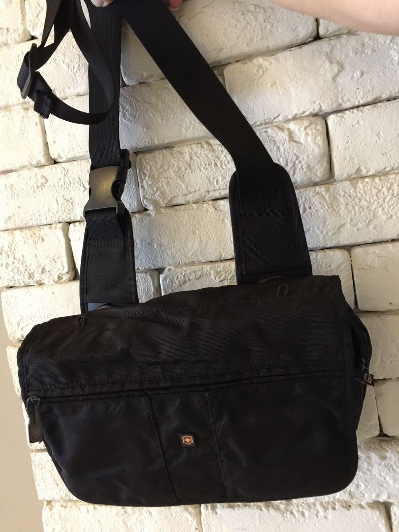 victorinox sling bag price