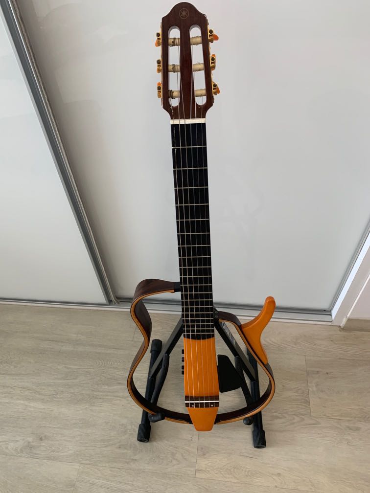 Yamaha silent guitar SLG 130 NW