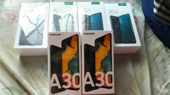 For Sale Samsung Oppo Brand new Sealed