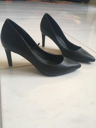 H&M Brand New Size 38 (AU 7) Black Stiletto Pumps Court Heels Faux Leather