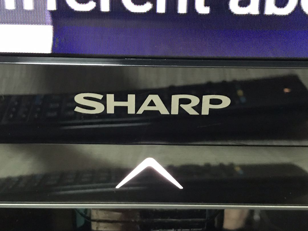 3D TV Sharp Aquos Quattron LC40LE830M, TV & Home Appliances, TV