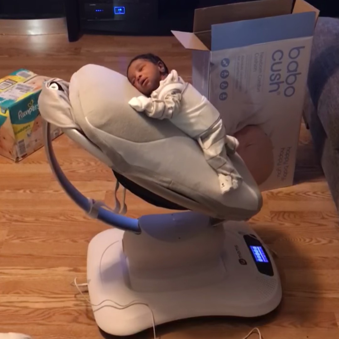 mamaroo baby swing