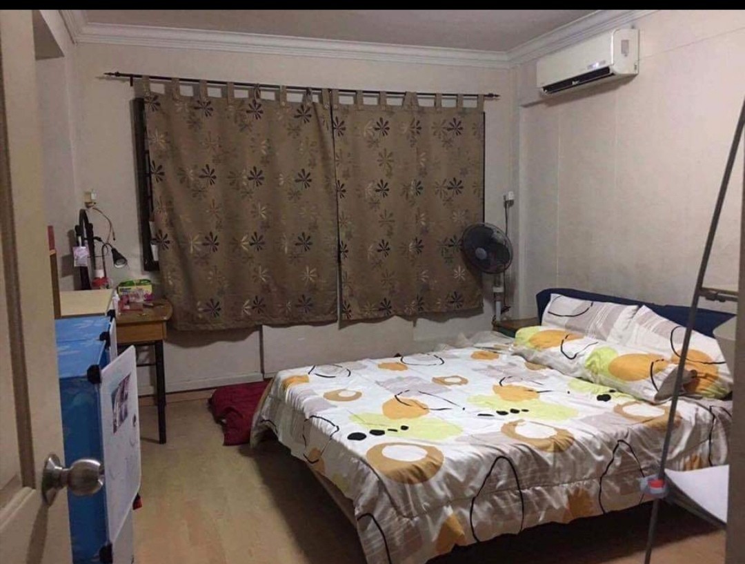 (Category: ) located in . Submitted by parispaulina (Listing ID 254085578, Image 1). Description: .