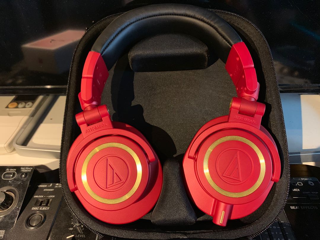 forhindre Alvorlig strømper Audio Technica ATH-M50x barely used Limited Edition Red and Gold, Audio,  Other Audio Equipment on Carousell