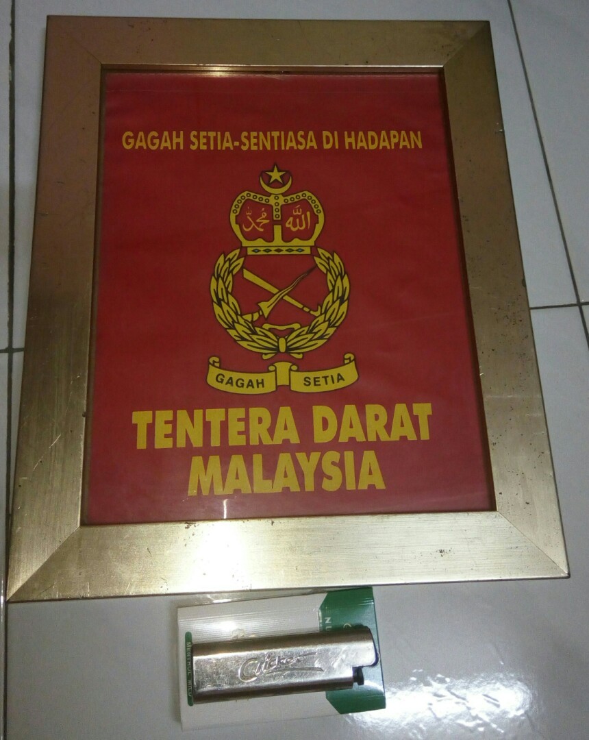 Banner Tentera Darat Antiques Vintage Collectibles On Carousell