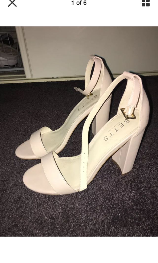 Nude heels size 9 Outlet