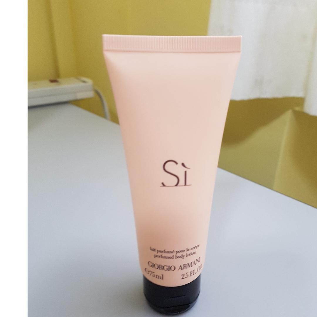 BN Giorgio Armani Si Body Lotion 75ml, Beauty & Personal Care, Bath & Body,  Body Care on Carousell