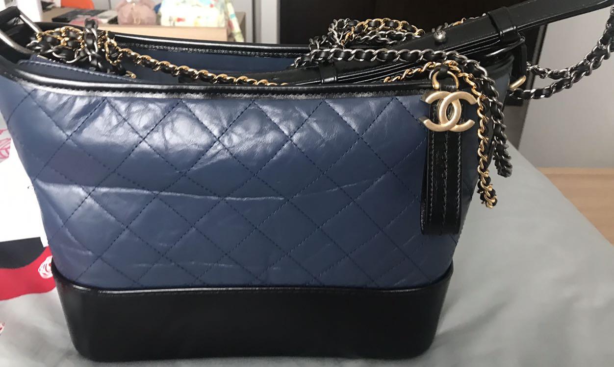 Chanel gabrielle navy best sale black