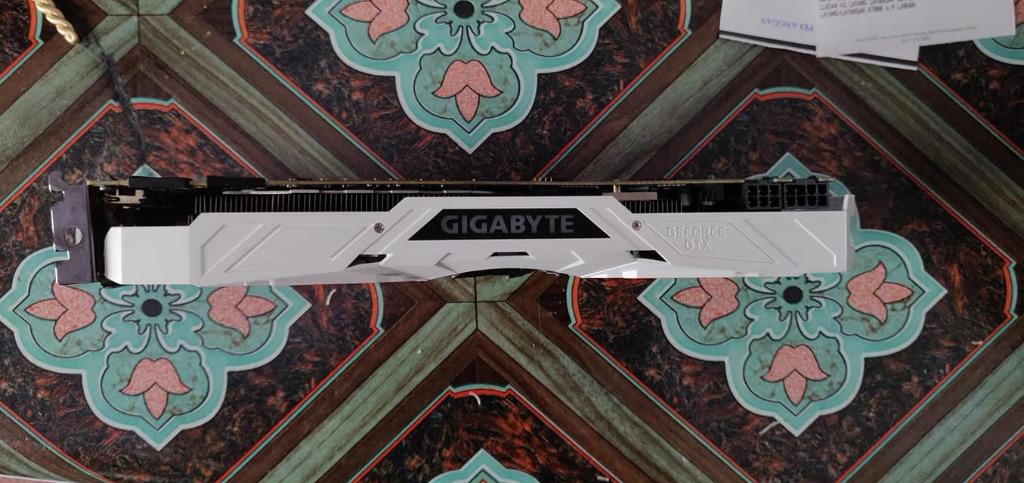 GIGABYTE NVIDIA GeForce GTX 1080 Ti Gaming OC 11G White