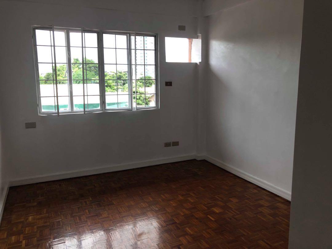 House 4 Rent Xavierville near UP Ateneo Miriam LRT Katipunan , Property