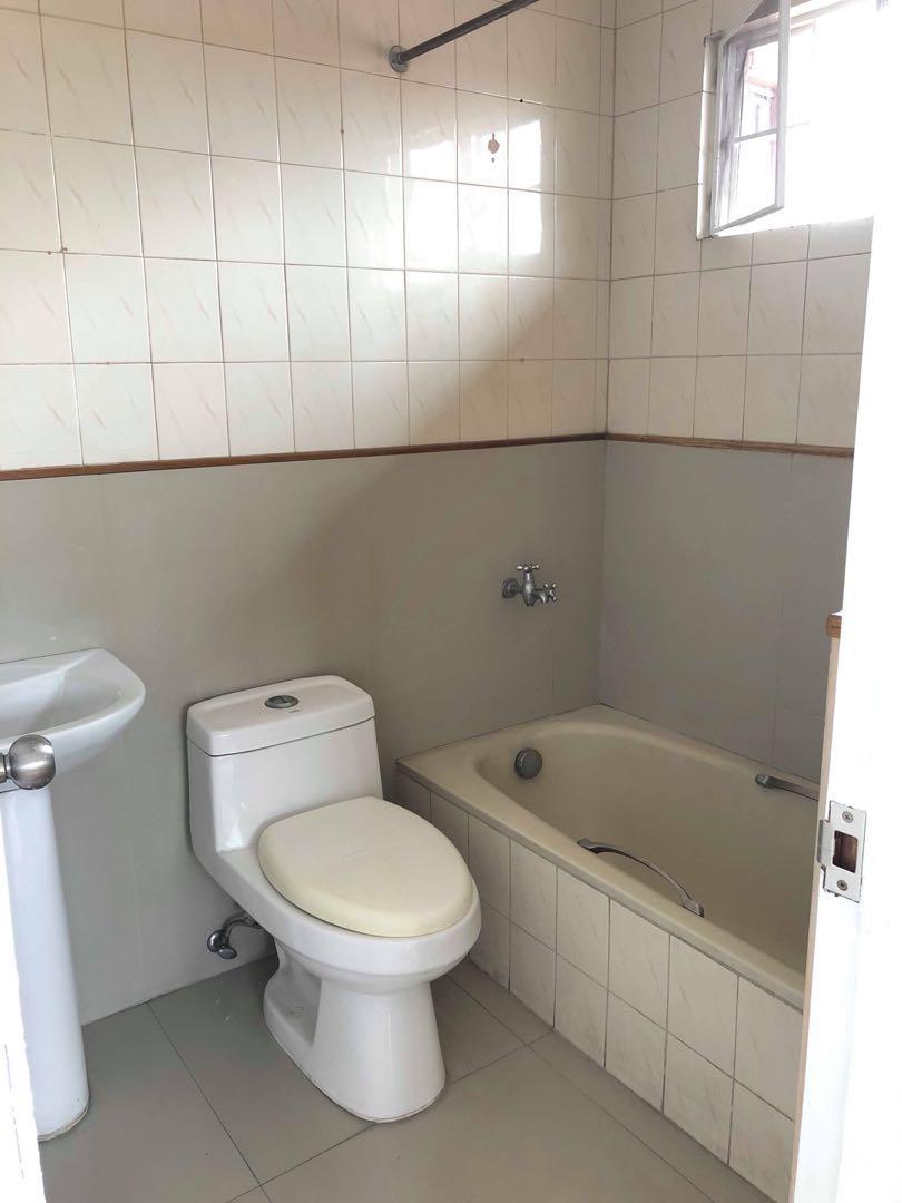 House 4 Rent Xavierville near UP Ateneo Miriam LRT Katipunan , Property