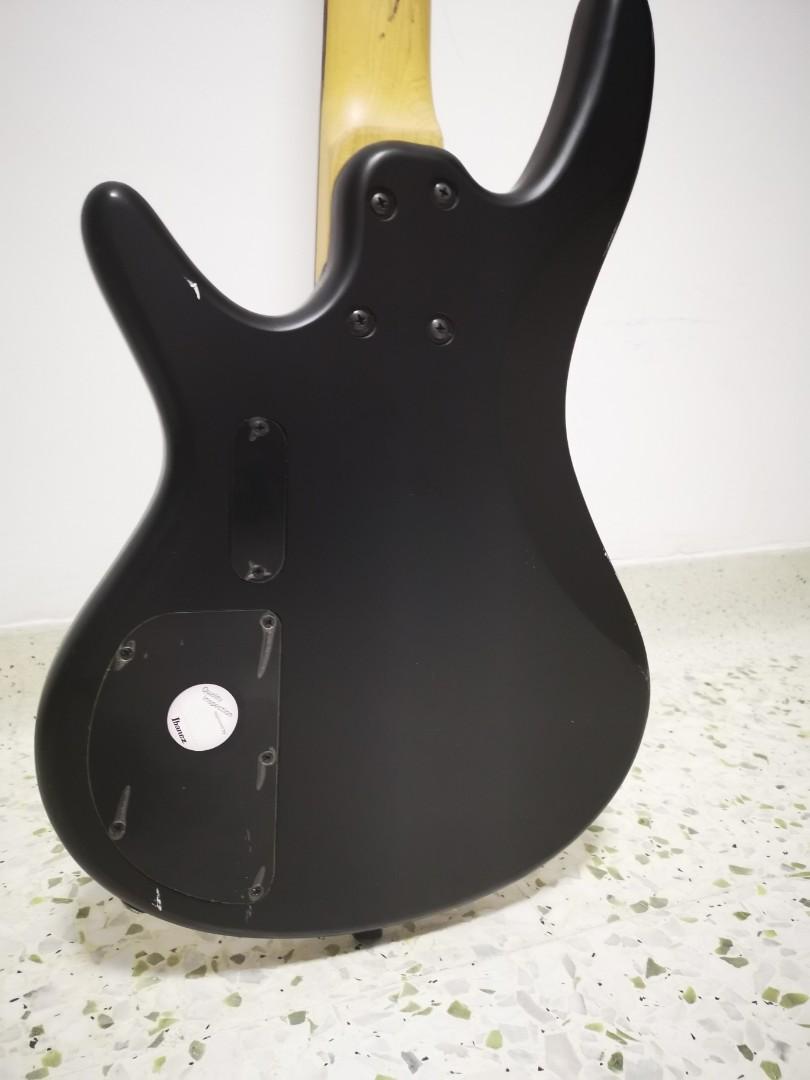 Ibanez Gio Soundgear N427 4string Solid body Electric Base guitar