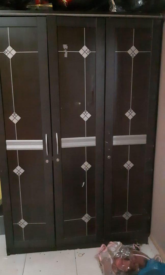 Lemari 3 Pintu Pakaian Murah Jual Cepat Warna Coklat Bagus Perabotan Rumah Di Carousell Promo, murah, hemat, diskon, harbolnas, cicilan 0%, kredit, cicilan murah,accorhotels.com,adidass,agoda one,harga hp jeep,harga hp jadul nokia,harga hp keluaran terbaru,harga hp kata,harga hp kamera bagus,harga hp. lemari 3 pintu pakaian murah jual cepat warna coklat bagus