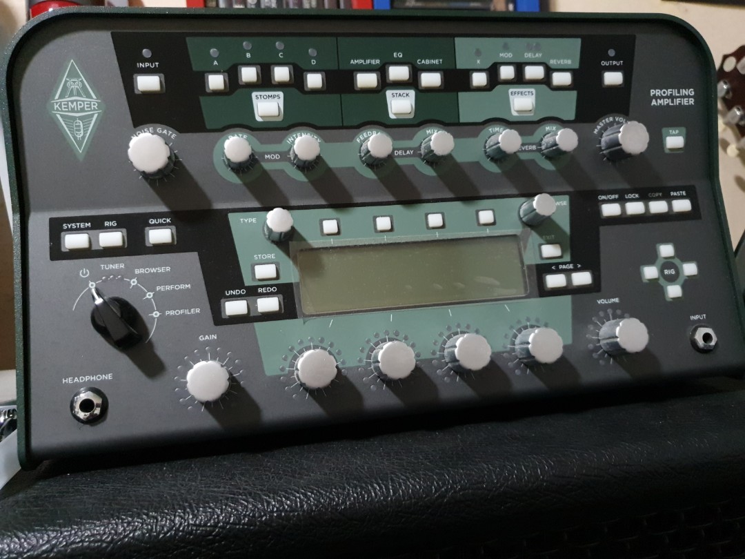 Powered Kemper with remote and expression pedal, Hobbies & Toys, Music