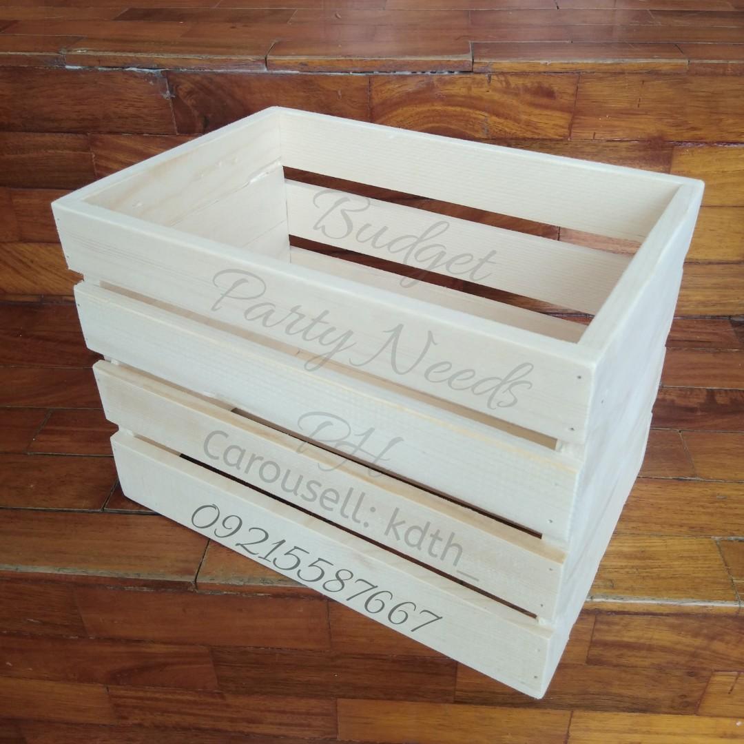 Small Wooden Crate (Category: Soil & Fertilisers) located in Las Pinas. Submitted by kdth_ (Listing ID 254066211, Image 1). Description: Php 250 for the small crate Size: 10 inches x 6 inches x 7 inches ✨Great for dessert tables, bazaars, your plant garden, parties, etc. 📍Located in Las Piñas City. Buyer/ renter shall pay for the cost of shipping or can pick up/drop off directly. 💸MOP: BDO, Unionbank, GCash. 🔸Note: Display Shelf and Cupcake st