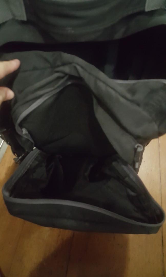 trolley bag (Category: Diaper Bags & Wetbags) located in Quezon City. Submitted by struddels (Listing ID 125583240, Image 3). Description: trolley bag. black. .