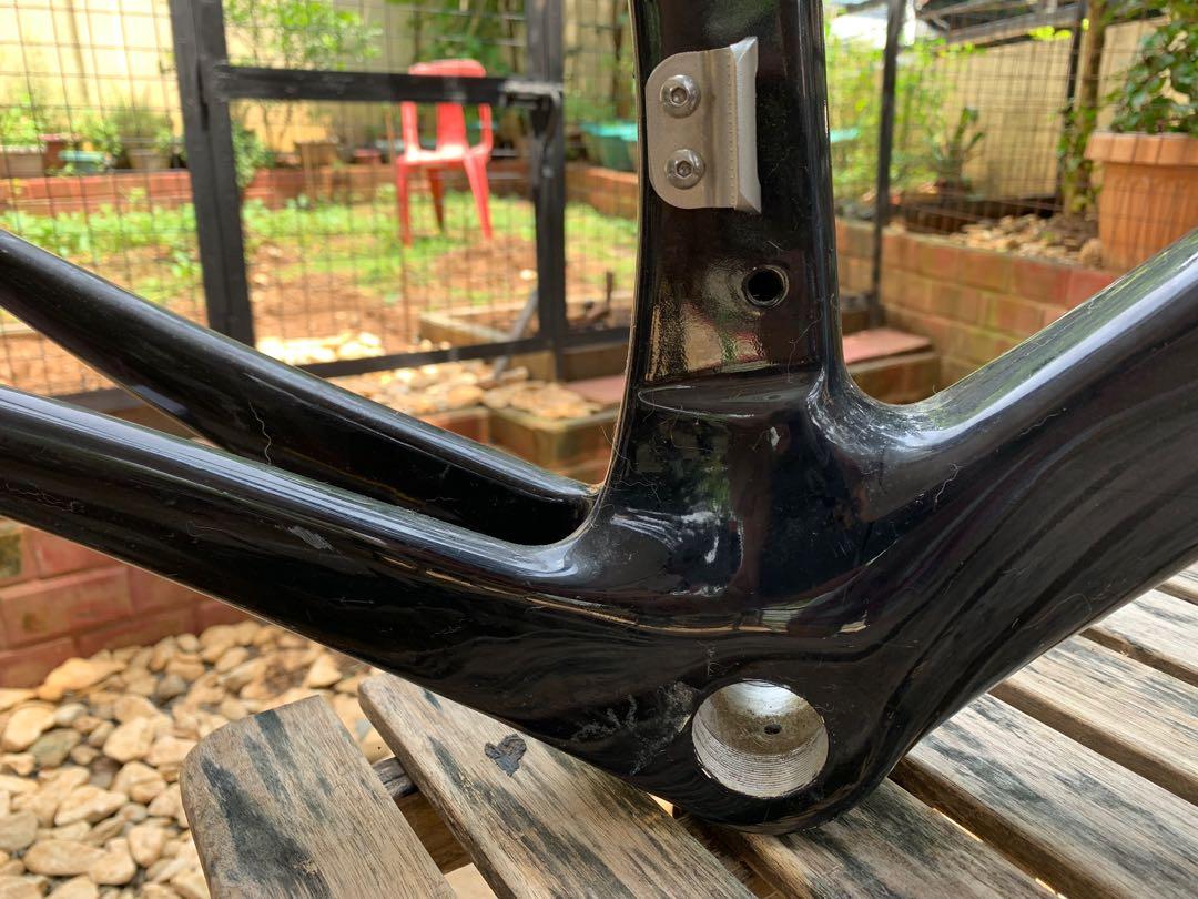 Unused TT Full Carbon frameset, with cockpit & seat post (54”) (Category: Bicycles) located in Antipolo. Submitted by limxrich (Listing ID 253999185, Image 3). Description: Bought directly from the factory 2 years ago when I visited China. Never assembled. Gathering dust and cobwebs. .