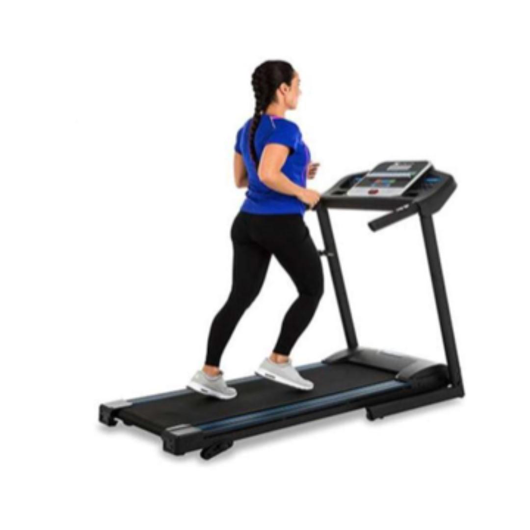 XTERRA TR150 Folding Treadmill, Sports Equipment, Exercise & Fitness
