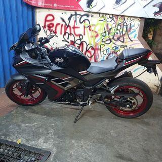 Kawasaki Ninja 250 ABS pemakaian sendiri km rendah