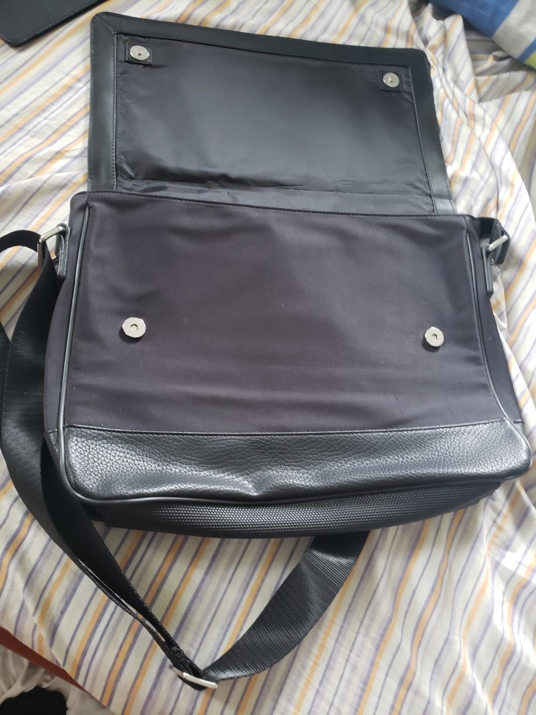 Calvin klein laptop bag (Category: Briefcases) located in Del Monte. Submitted by dellowe (Listing ID 254196830, Image 3). Description: Brandnew. 218$ srp PM for more details.