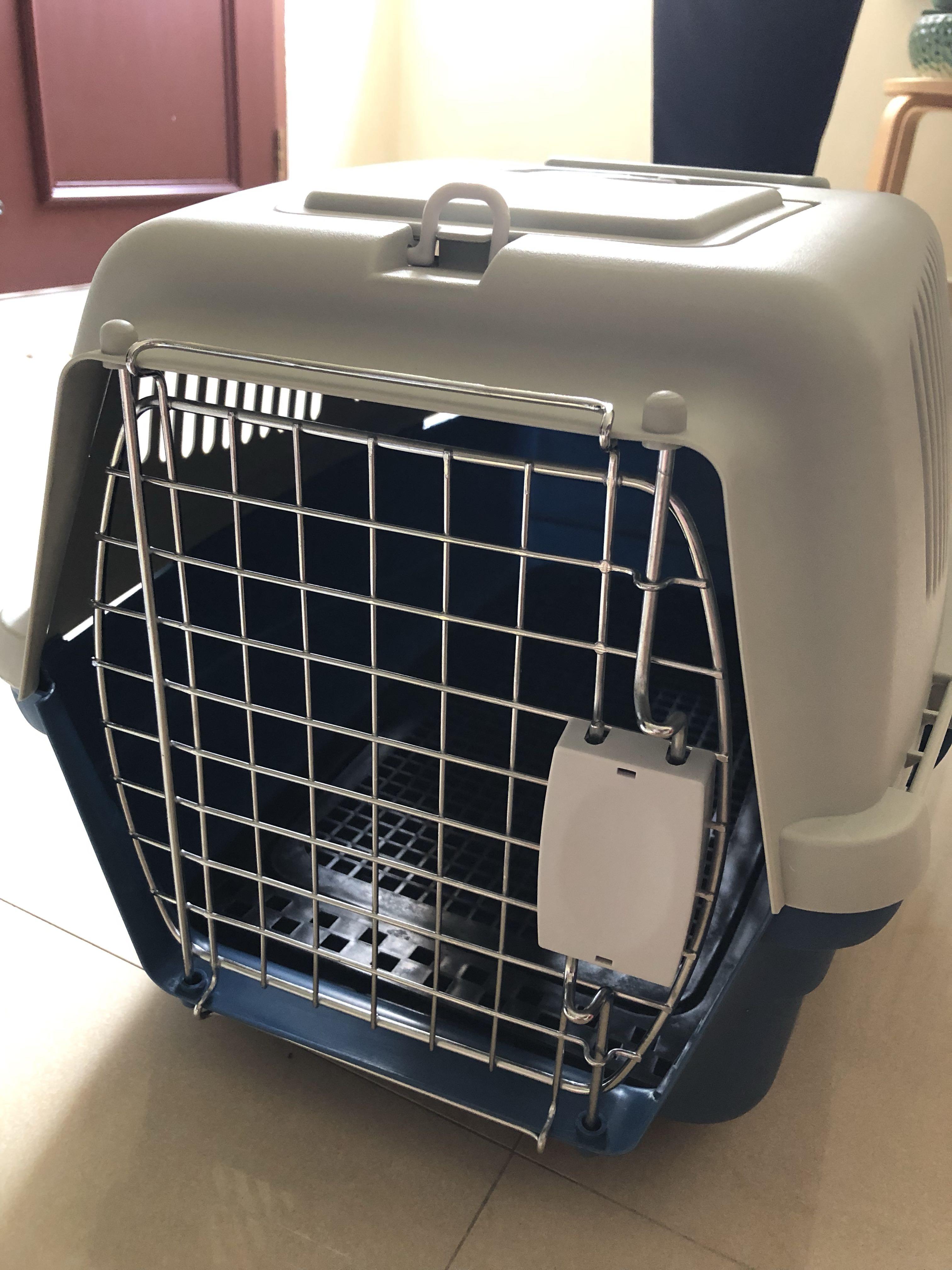 Dog Cage (small), Pet Supplies, Homes & Other Pet Accessories on Carousell